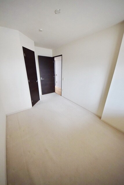 物件内観写真8　(★6.1帖カーペットのお部屋です★)