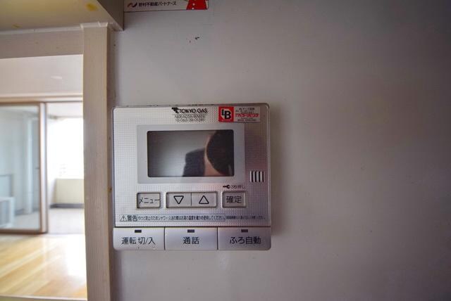 物件内観写真9　(★給湯リモコンです★)