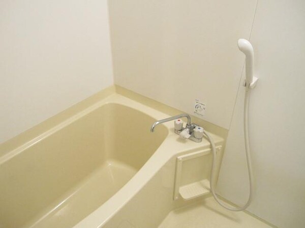 バス／シャワールーム等(★バスルームは広め★)