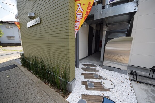 エントランス(建物入り口です)