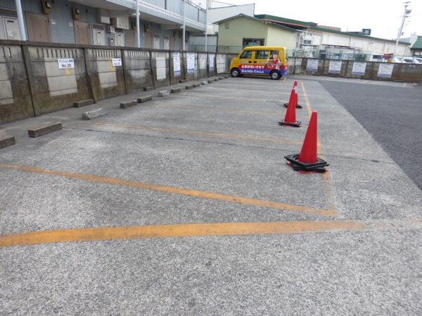 駐車場(敷地内駐車場あります)