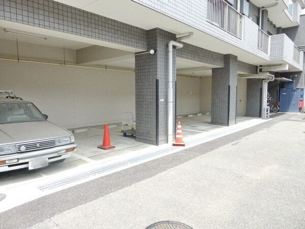 駐車場(★屋根付き駐車場★)