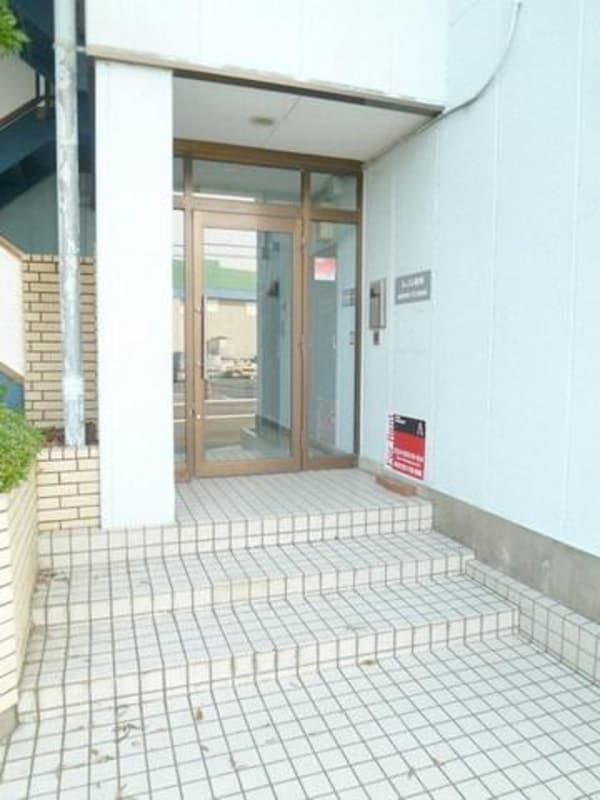 エントランス(★エントランスは安心のオートロック付きです★)