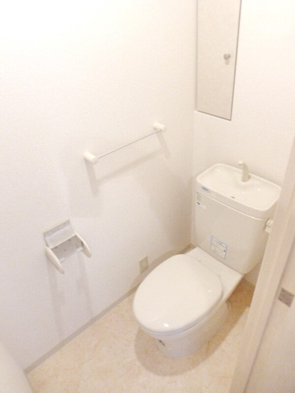 トイレ(別部屋参考写真)