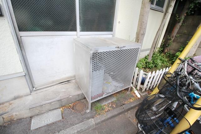 物件内観写真2　(★ごみ置き場★)