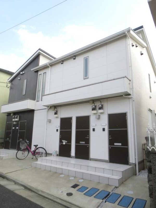 外観(★２０１０年築★閑静な住宅街に位置します★)