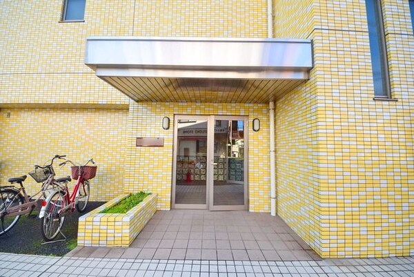 エントランス(タウンハウジング府中店まで)
