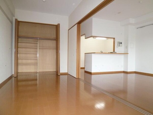 その他室内・内装(★５．３帖の明るい洋室です★)