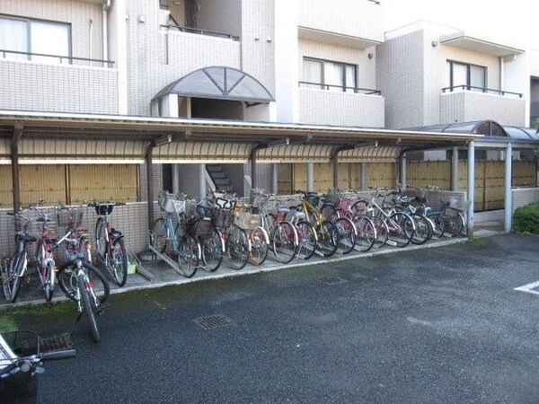 その他(★屋根付きの駐輪場スペースです★)