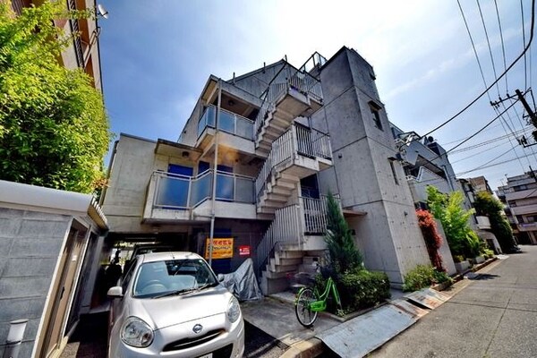 外観(★閑静な住宅街が落ち着いた環境です★)