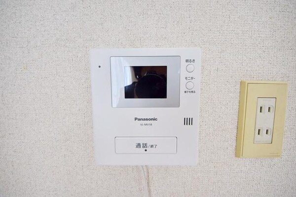 設備(★モニタ付きインターホンです★)