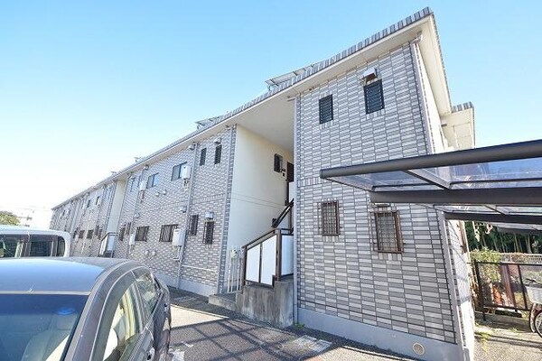 外観(★閑静な住宅街の低層マンション★)