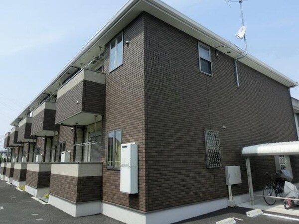 外観(★全戸南西向きで日当たり良好です★)