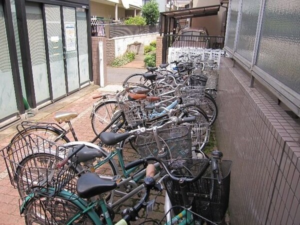 駐車場(自転車置場)