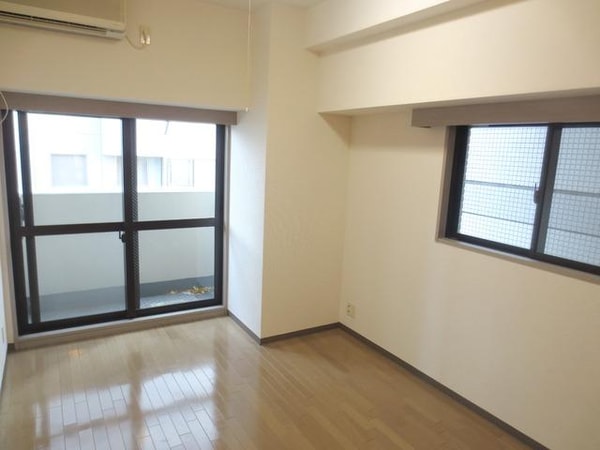 リビング・居室(★こちらのお部屋は２面採光ではございません★)