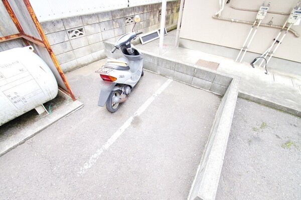 駐車場(★お部屋探しはタウンハウジング稲田堤店まで★)