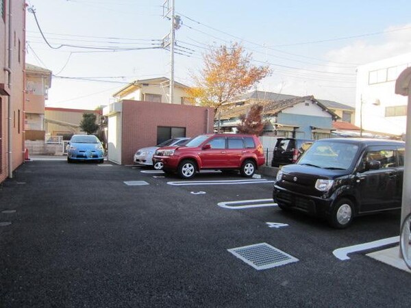 駐車場(★敷地内に駐車場ございます★)