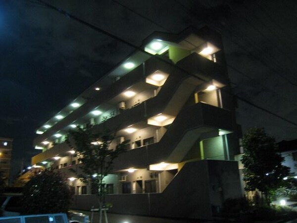 外観(★夜もお洒落です★)