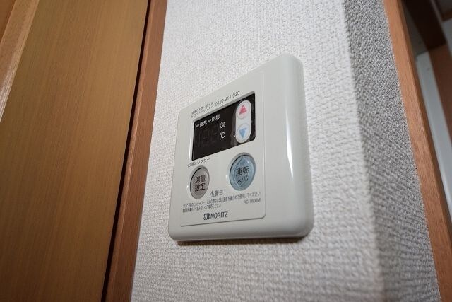 物件内観写真14　(★給湯器は便利なリモコン式です★)