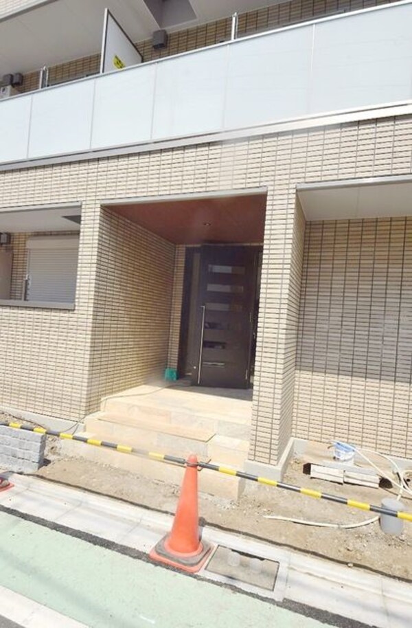 エントランス(★お問合せはタウンハウジング調布店まで★)
