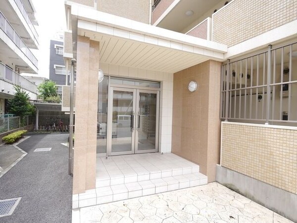 エントランス(★タウンハウジングまでお問い合わせくださいませ★)