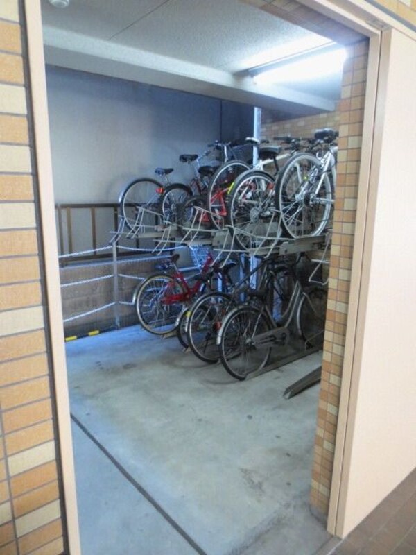 共有部分(★屋根付き駐輪場です★)