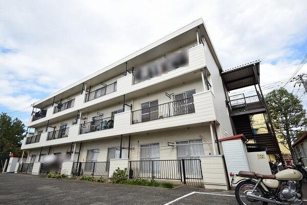 外観(★国領駅徒歩9分の便利な立地のマンションです★)