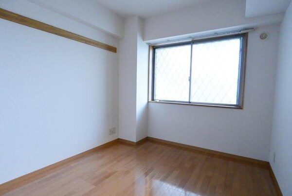 その他室内・内装(★他のお部屋と離れた5帖の洋室です★)