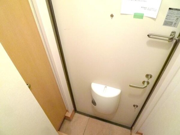 玄関(★玄関扉２重ロックなので安心です★)