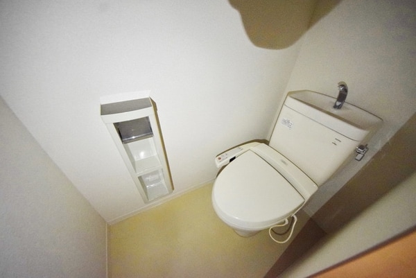 トイレ(★温水洗浄暖房便座付きのトイレです★)