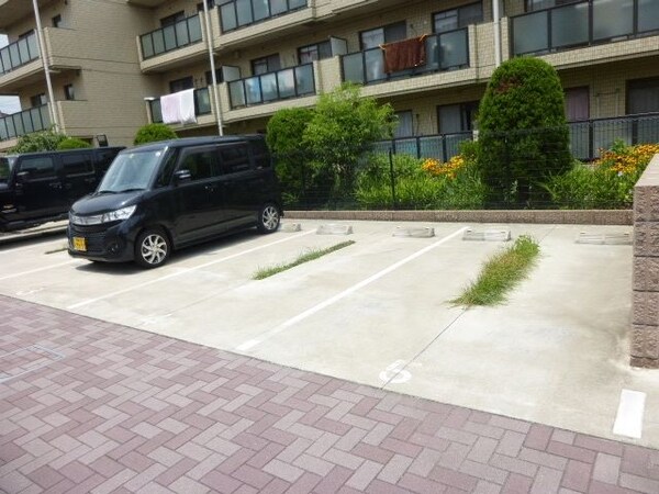 駐車場(★タウンハウジング仙川店まで★)