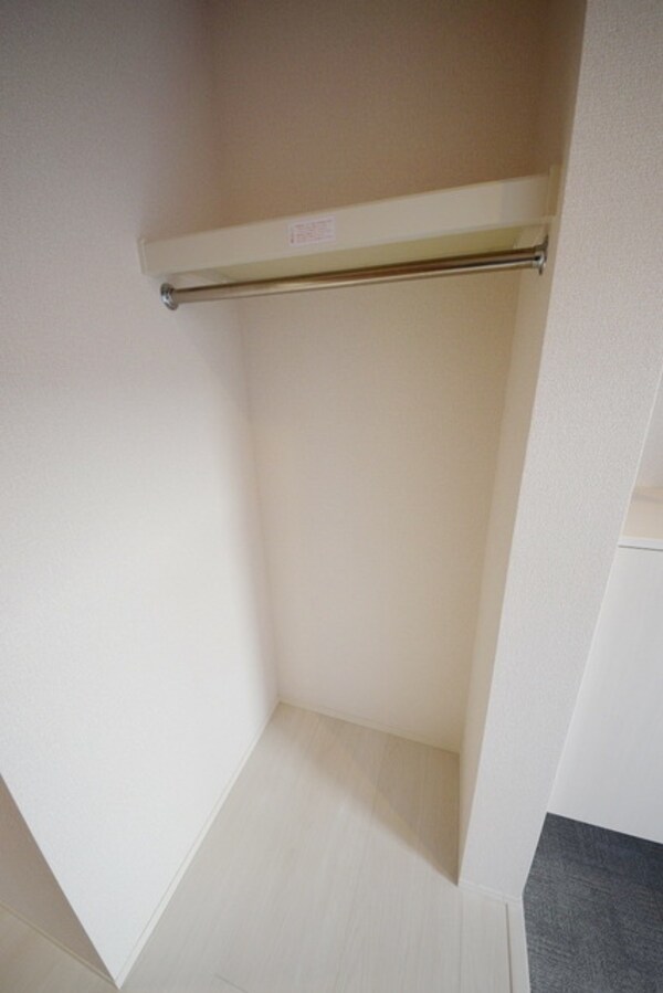 その他(★玄関にも服が掛けられます★)