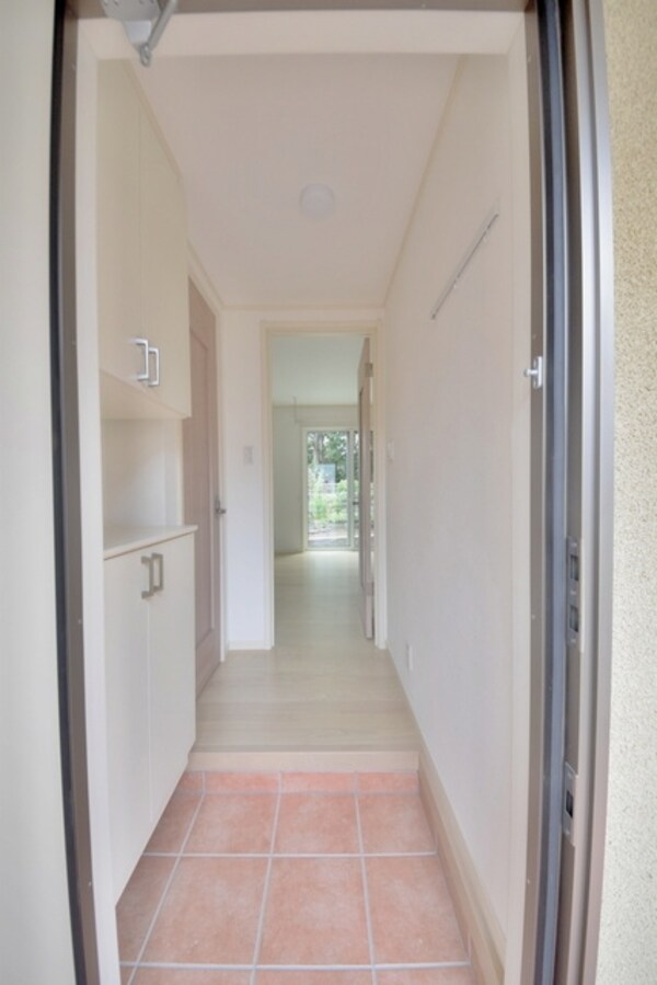 玄関(お問い合わせはタウンハウジングまで)