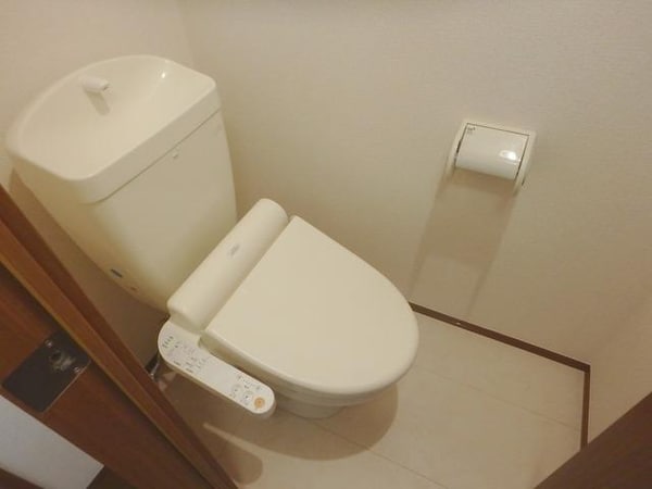 トイレ(★暖房温水洗浄便座★)