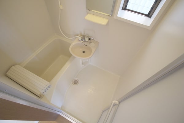 バス／シャワールーム等(※別部屋参考写真)