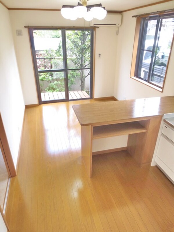 リビング・居室(☆２面採光明るいリビング☆)