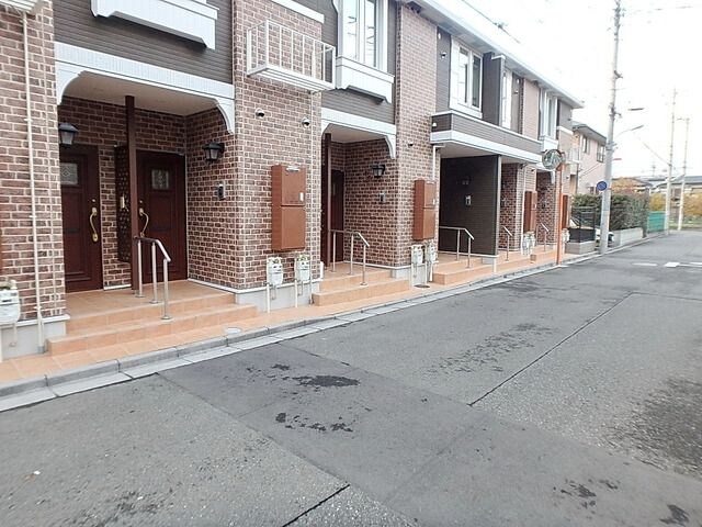 物件内観写真11　(★エントランス★)