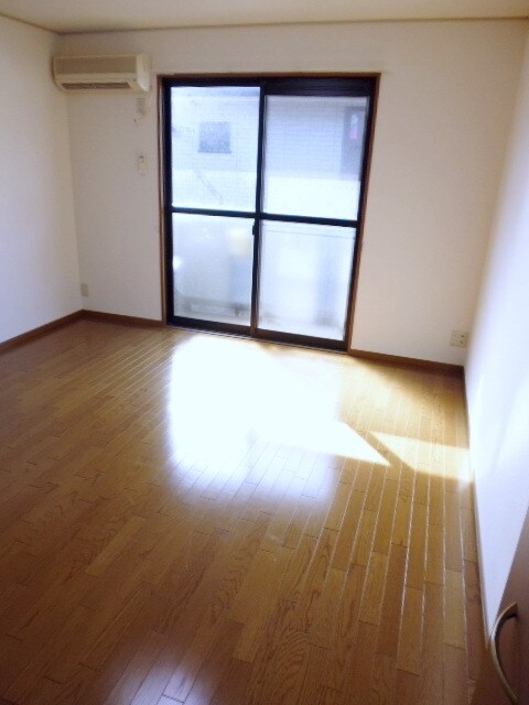 物件内観写真11　(★日当たり良好のお部屋です★)