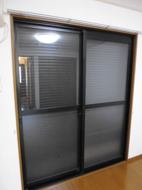 物件内観写真13　(★ボウハンシャッター完備★)