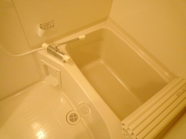 バス／シャワールーム等(※別部屋の参考写真です)