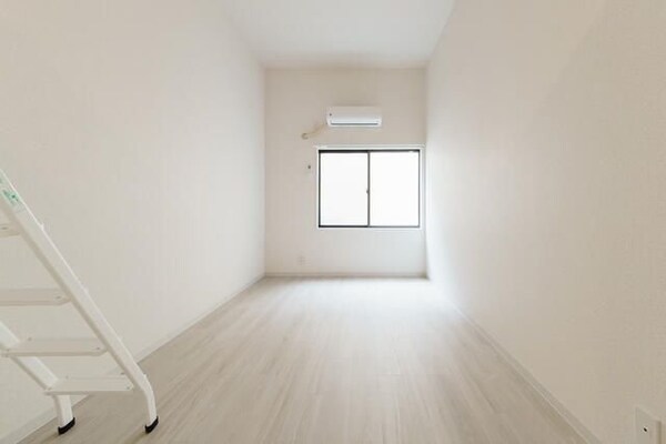 寝室(リフォーム済み♪)