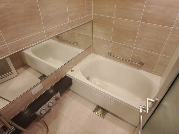 バス／シャワールーム等(★広々としたくつろぎバスルーム★)