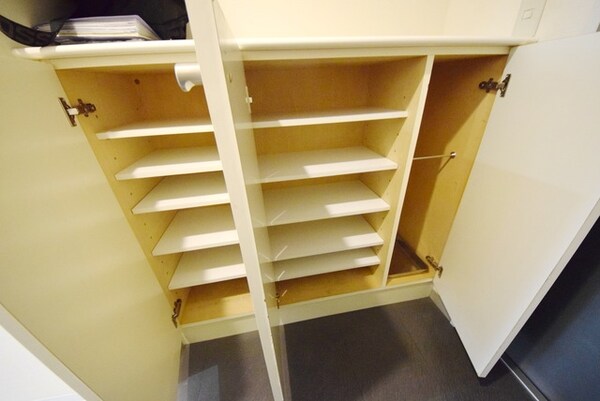 設備(★シューズＢＯＸです★)