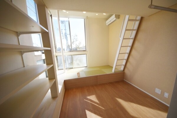 リビング・居室(日当たり良好)