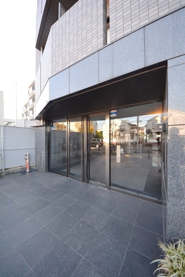 エントランス(★分譲らしいエントランスです★)