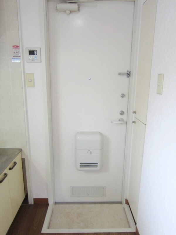 玄関(★お問い合わせはタウンハウジング府中店まで★)