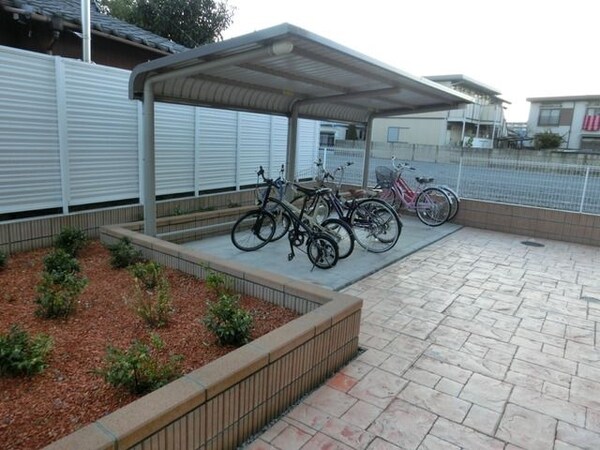 その他(駐輪場)