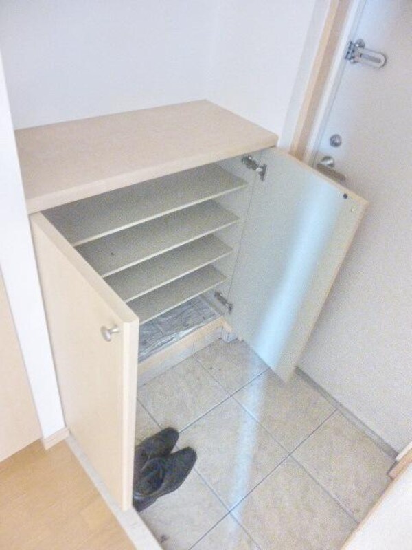 設備(★シューズＢＯＸです★)