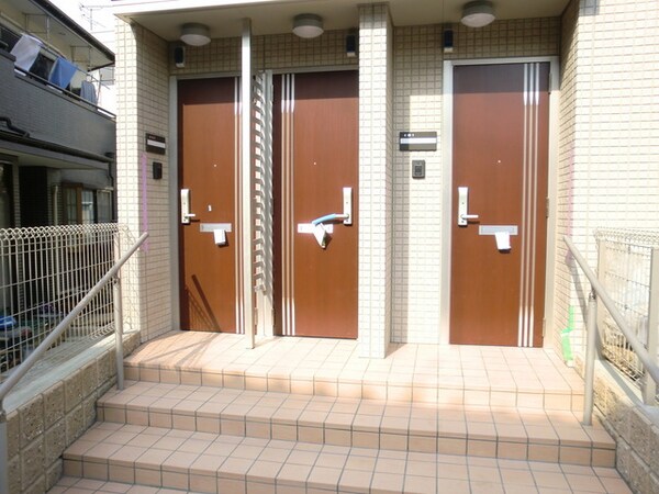 エントランス(★可愛らしい玄関スペースです★)