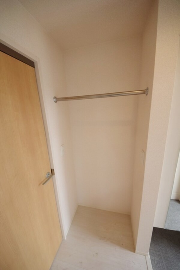 その他(★玄関入ってコートなどかけれます★)